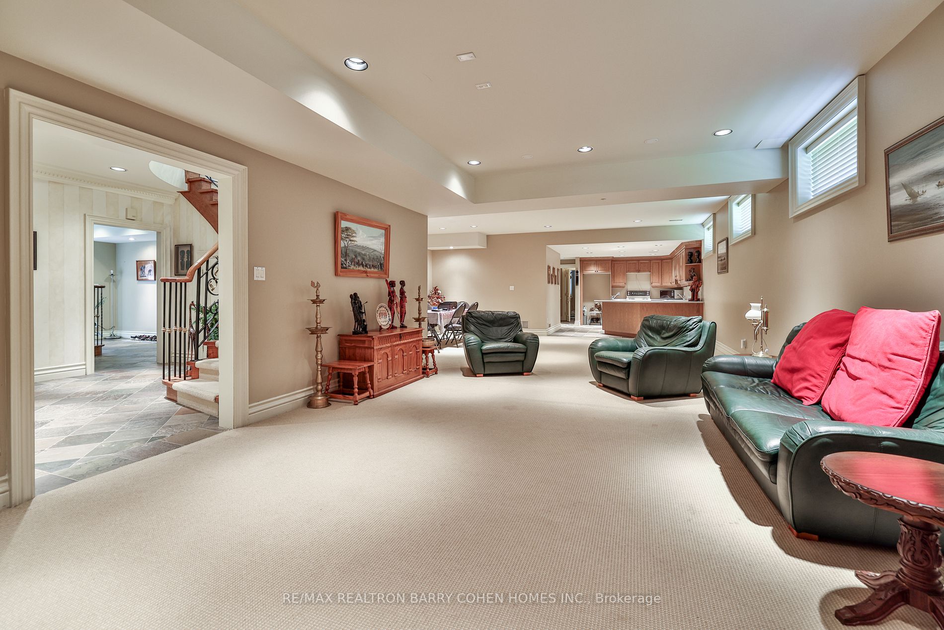 17 Paddock Court
