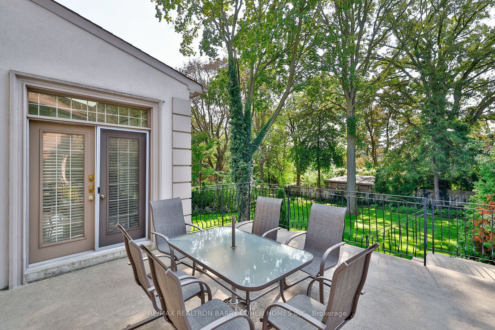 17 Paddock Court
