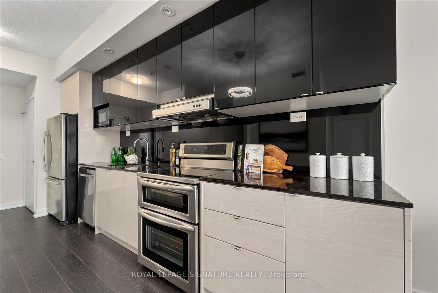 121 McMahon Drive, #3517