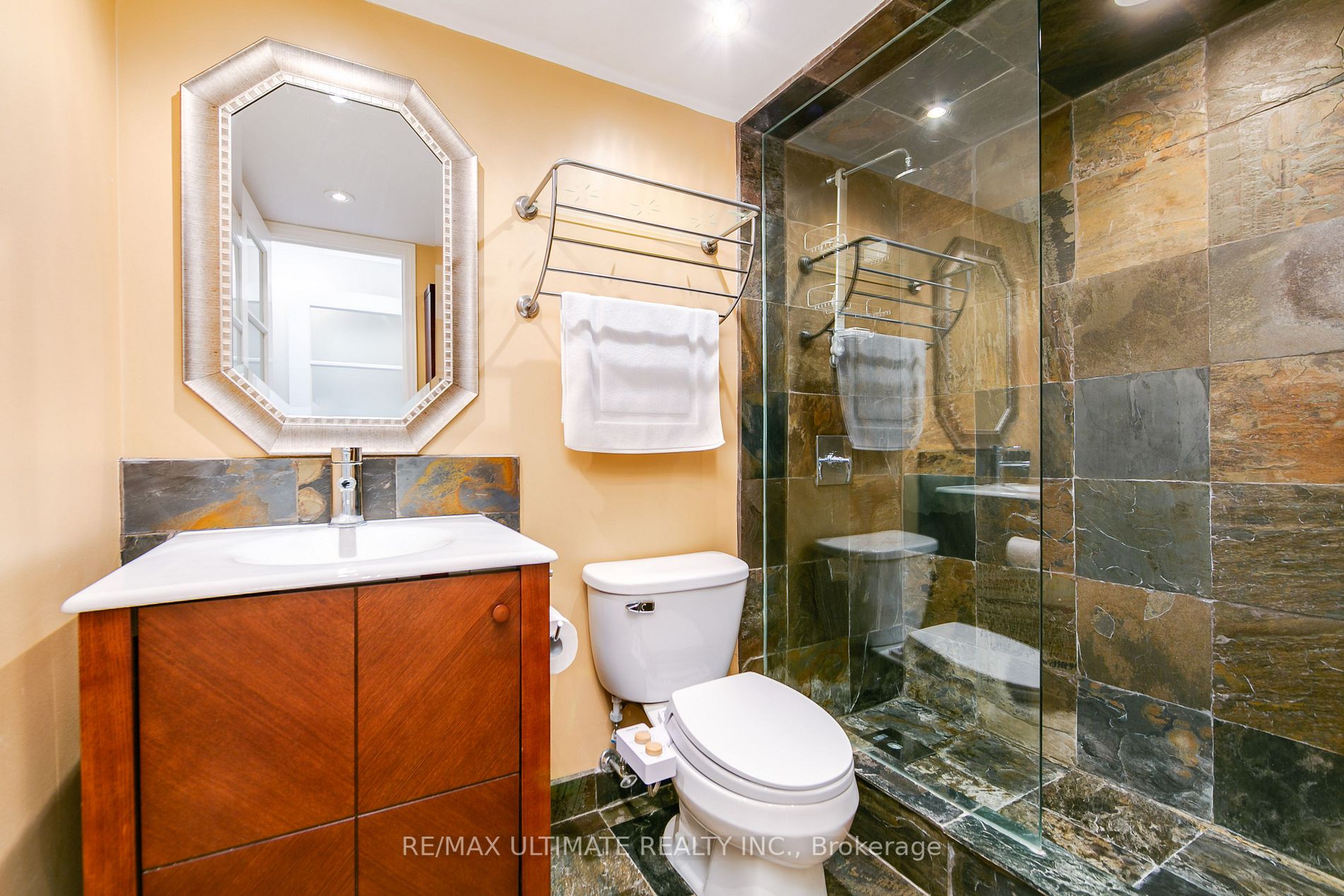 77 Maitland Pl, #1203