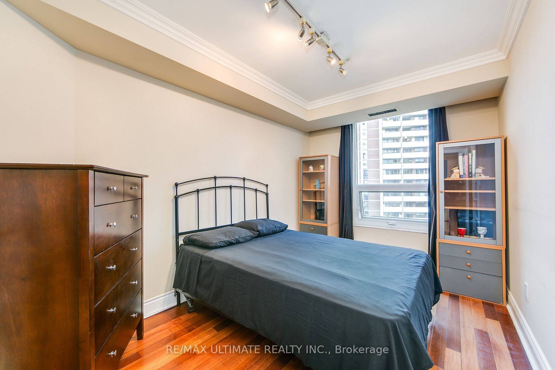 77 Maitland Pl, #1203