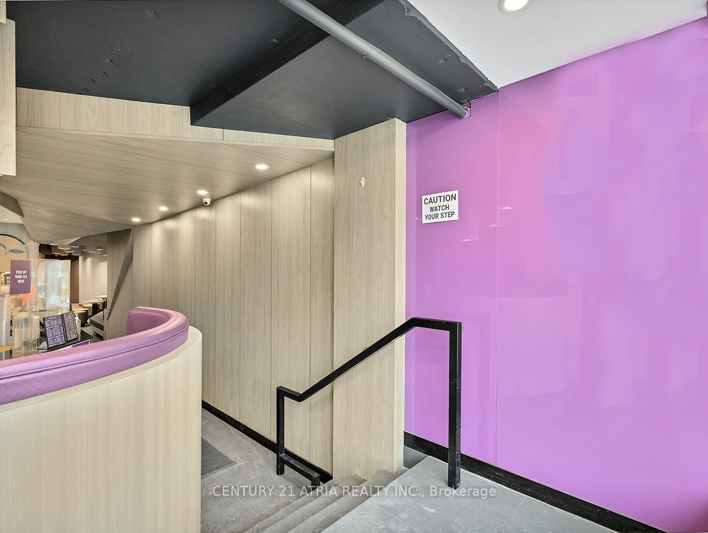 895 Lawrence Ave E, #15