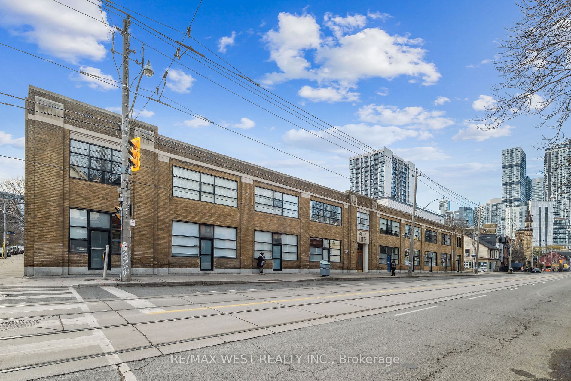 365 Dundas Street E, #111