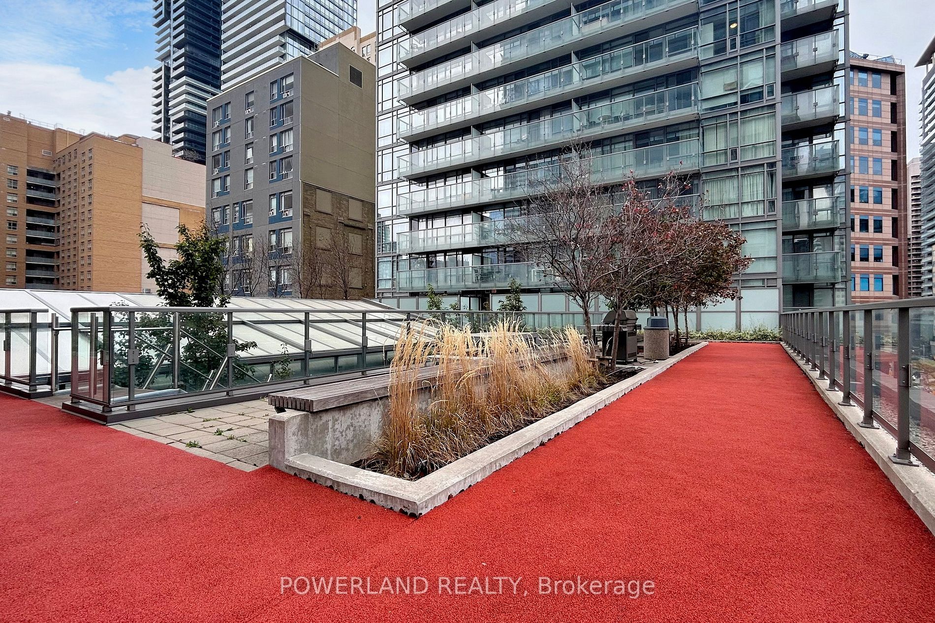 37 Grosvenor St, #2004