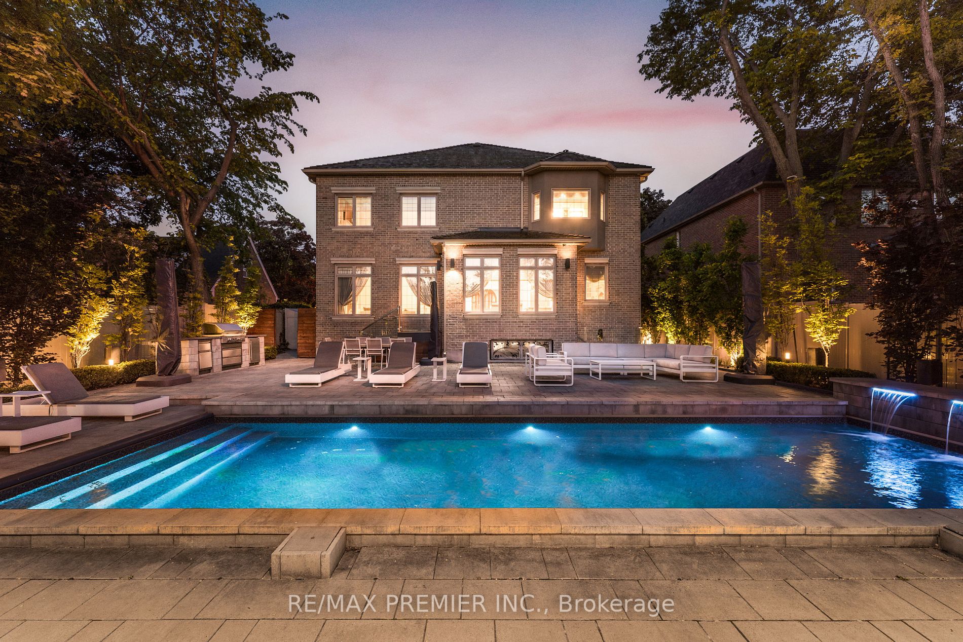 142 Upper Canada Drive