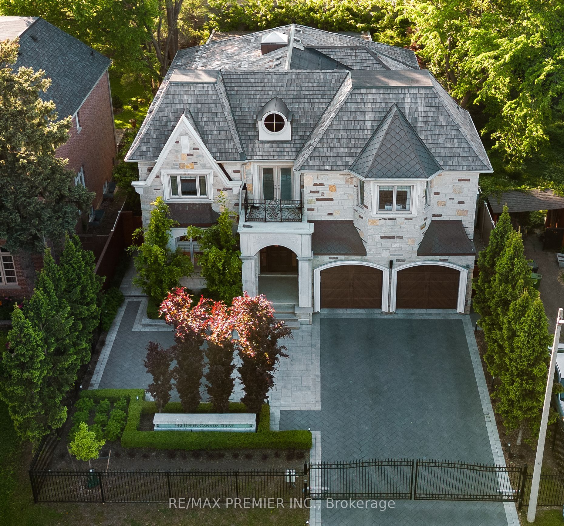 142 Upper Canada Drive