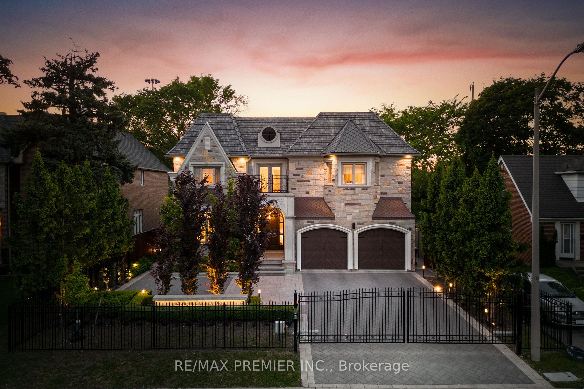 142 Upper Canada Drive