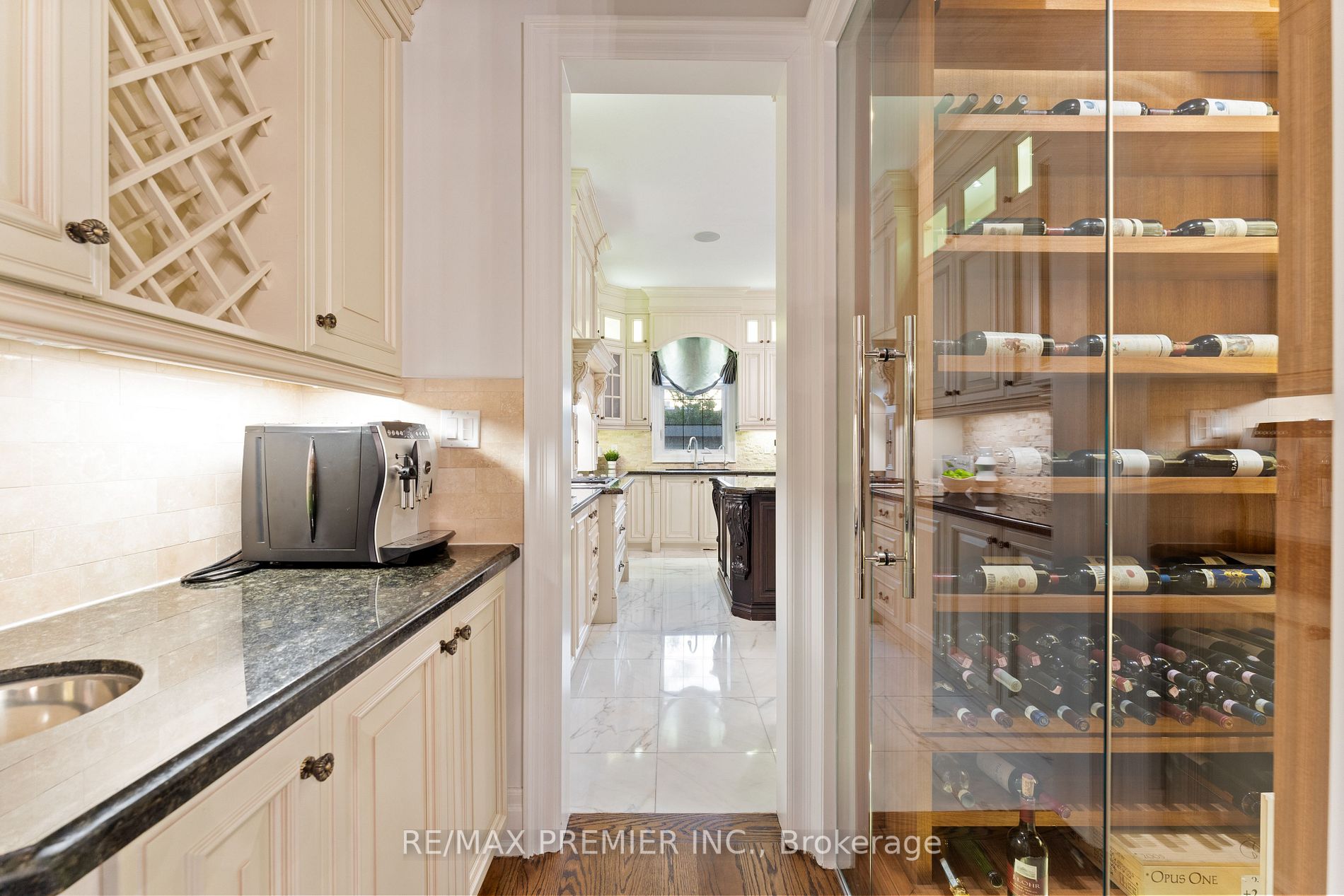 142 Upper Canada Drive