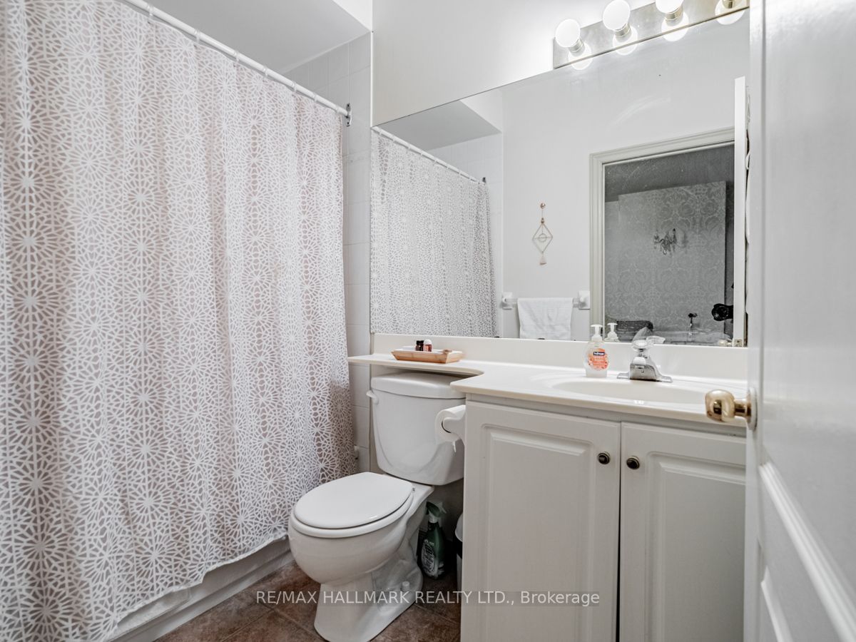 393 King Street W, #605