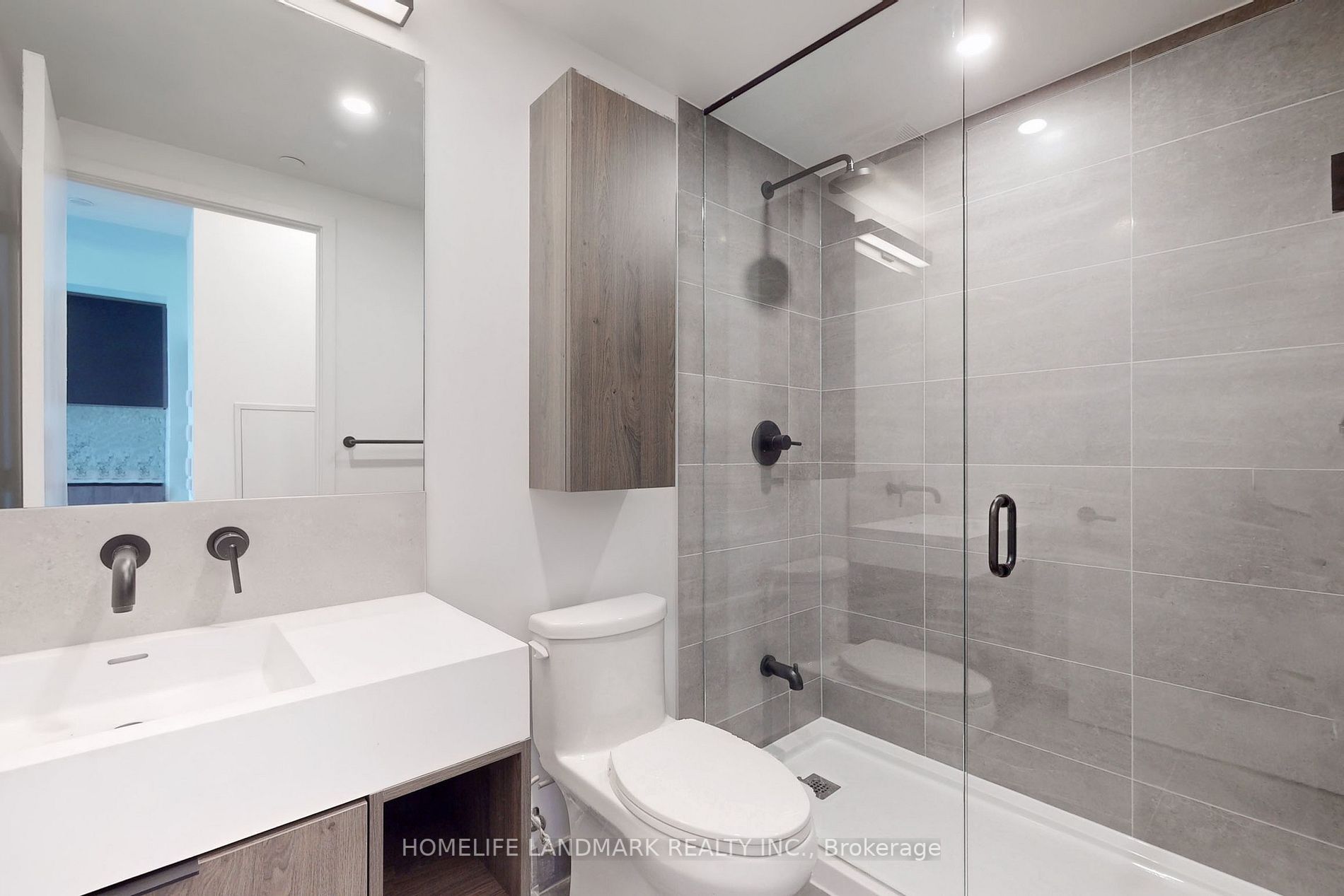 108 Peter St, #2701