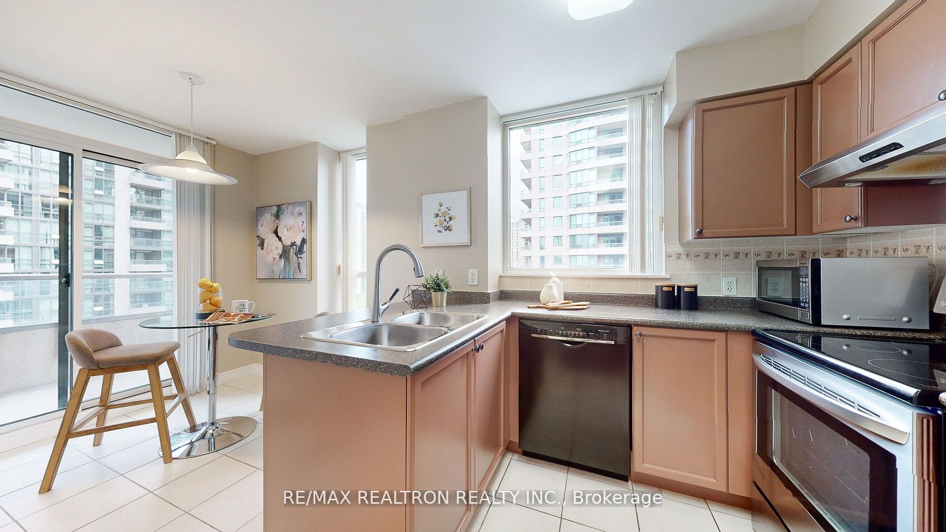23 Hollywood Ave, #1708