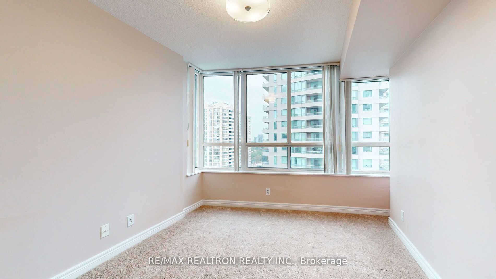 23 Hollywood Ave, #1708