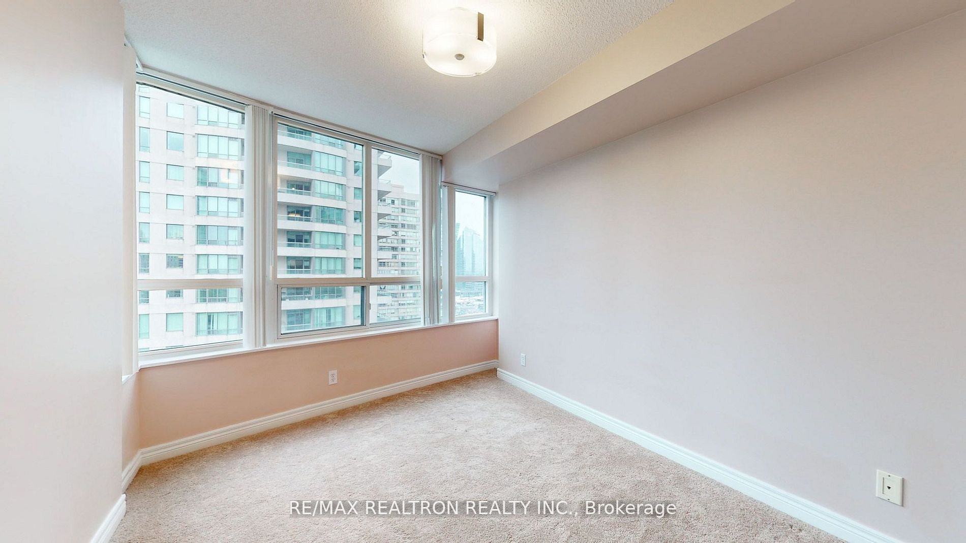 23 Hollywood Ave, #1708
