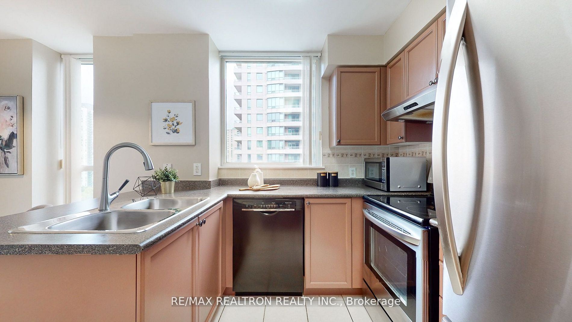 23 Hollywood Ave, #1708