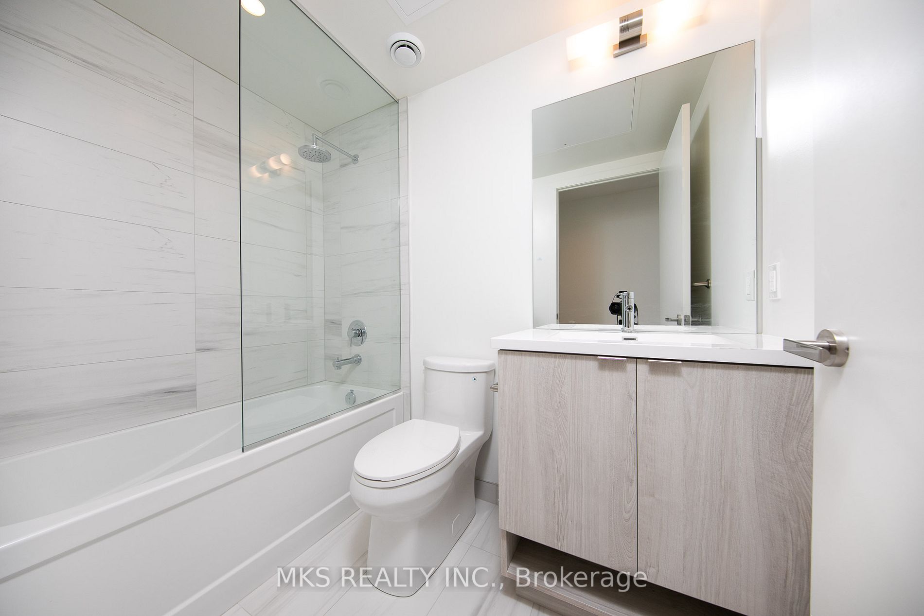 138 Downes St, #6606