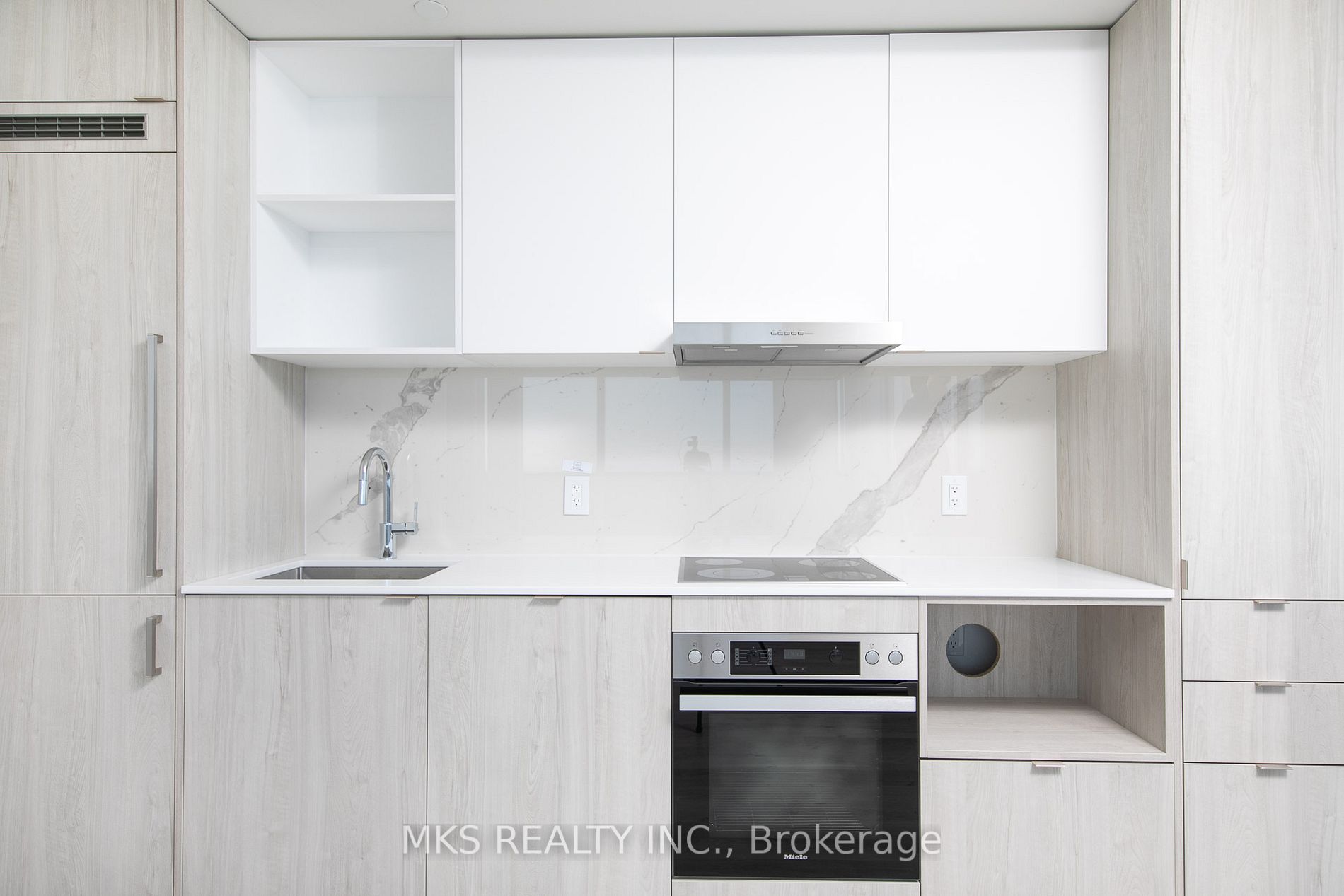 138 Downes St, #6606