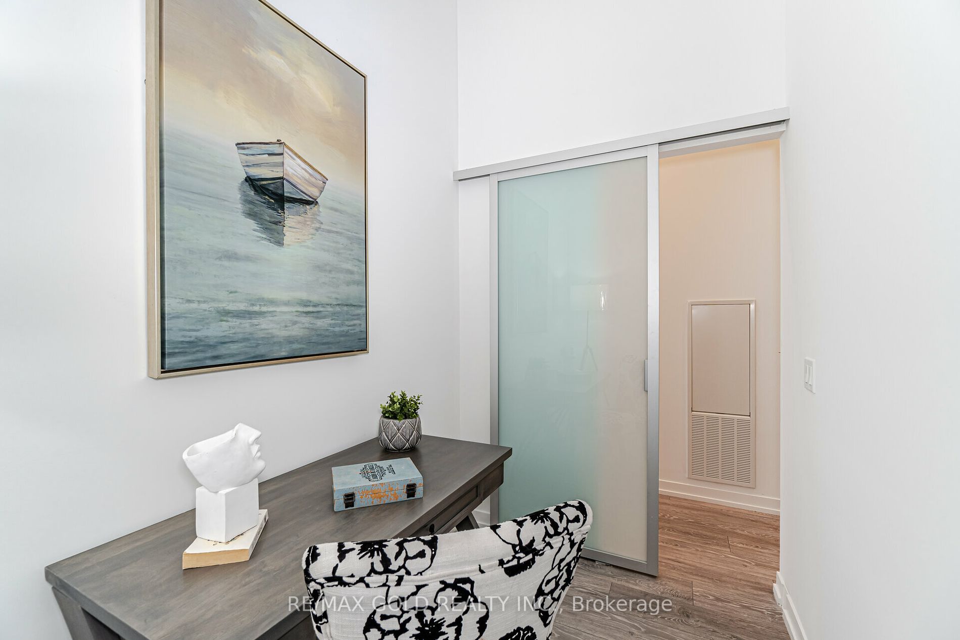 2020 bathurst Street #216