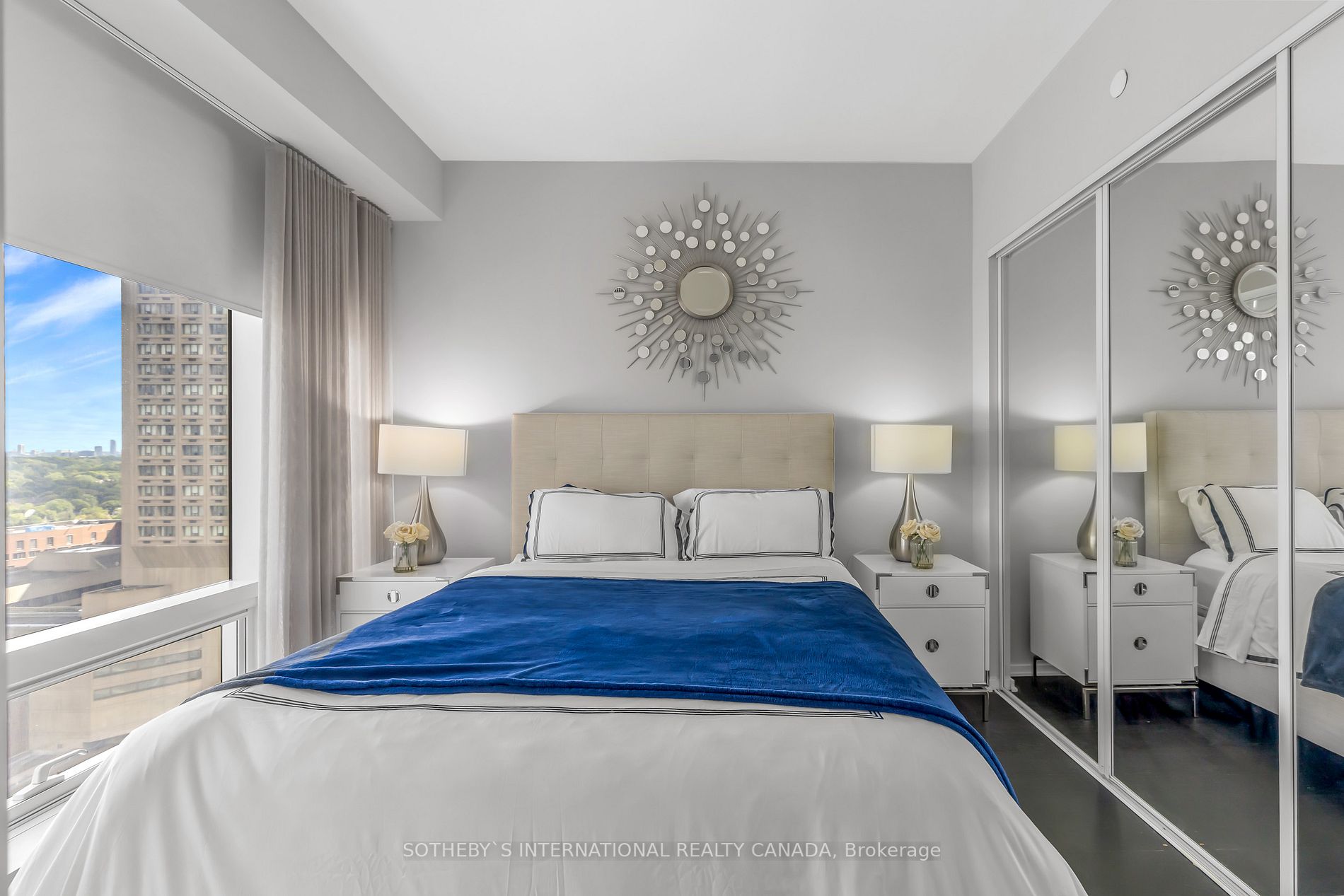 1 Bloor St E, #1812