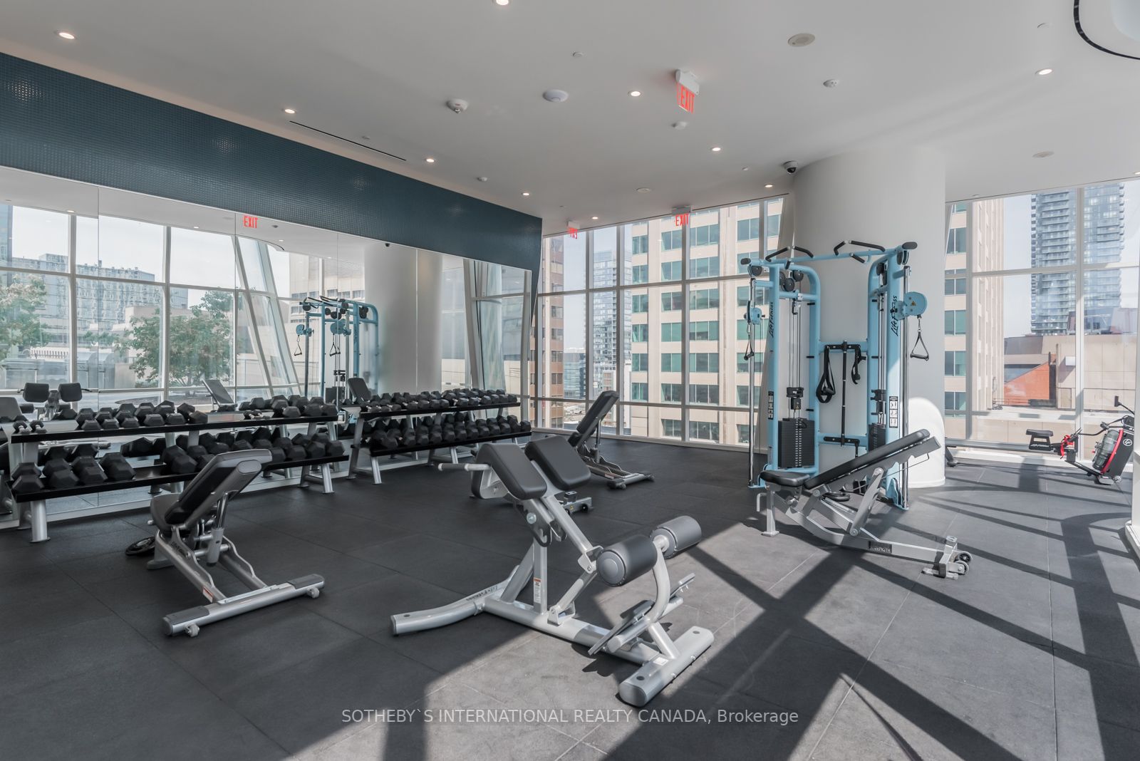 1 Bloor St E, #1812