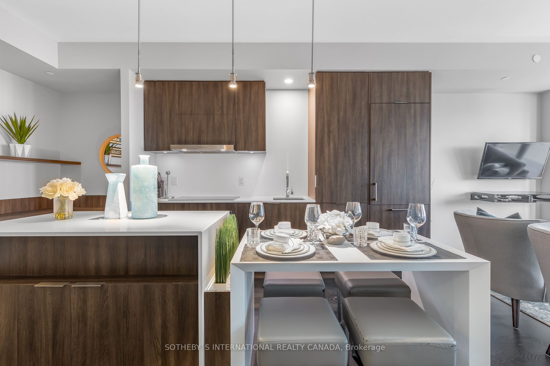 1 Bloor St E, #1812