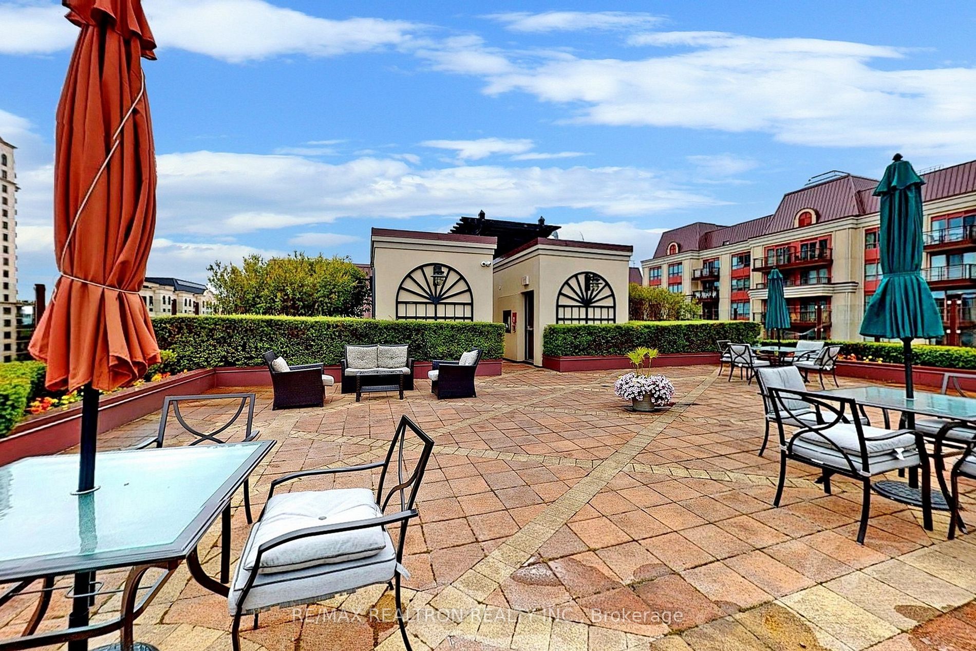 27 Rean Drive, #205