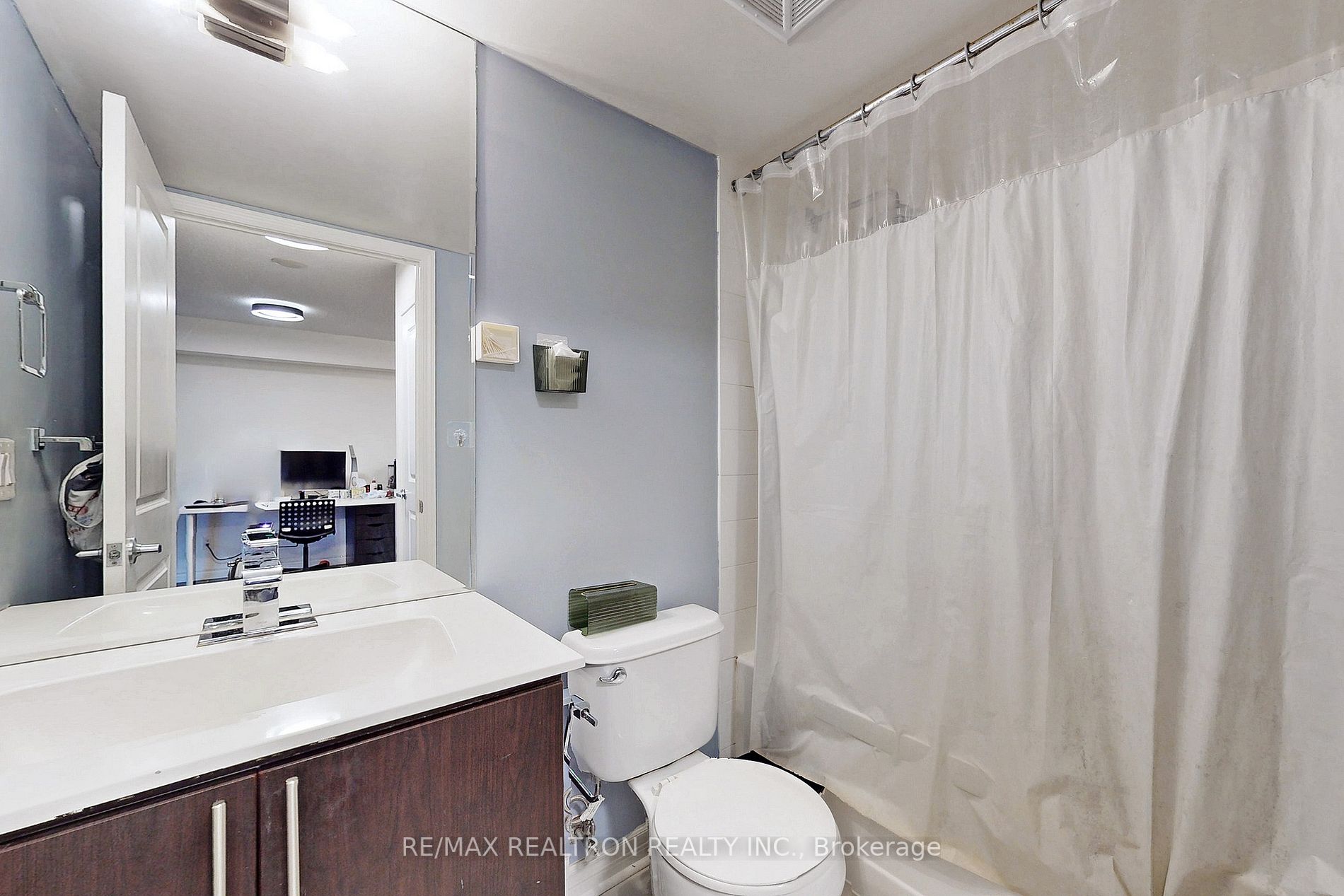 27 Rean Drive, #205