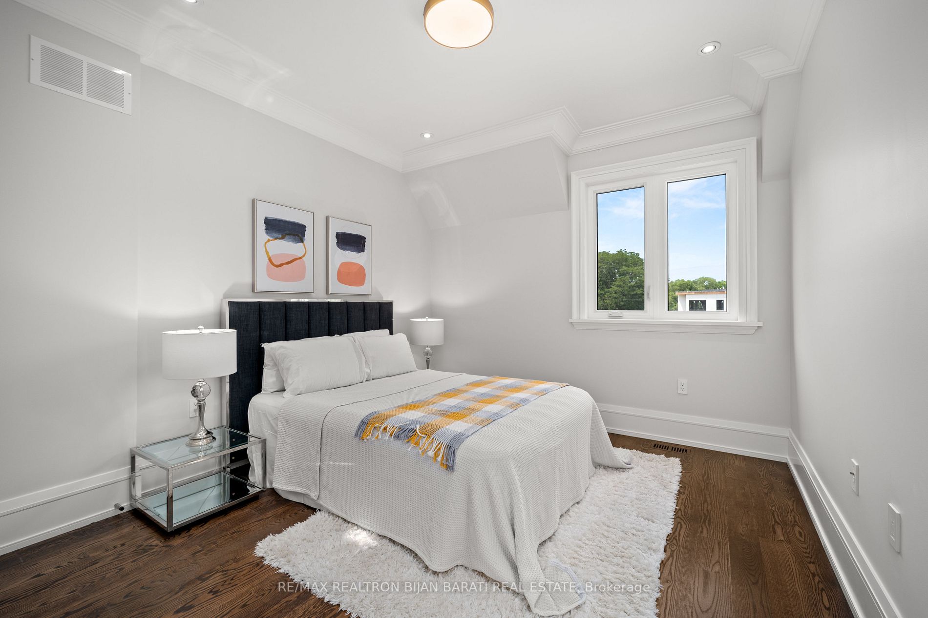 6 Harnish Crescent
