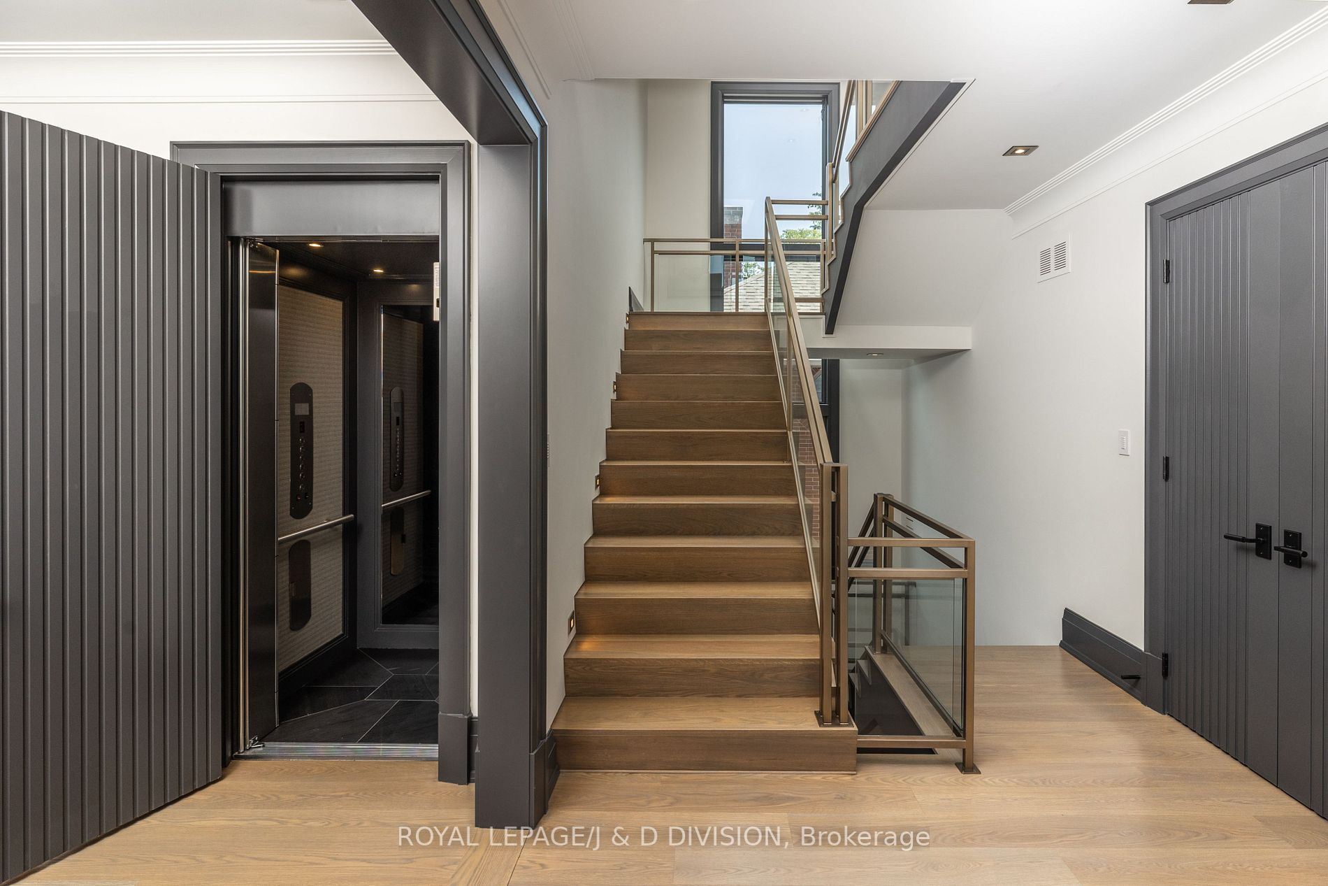 211 Glencairn Ave