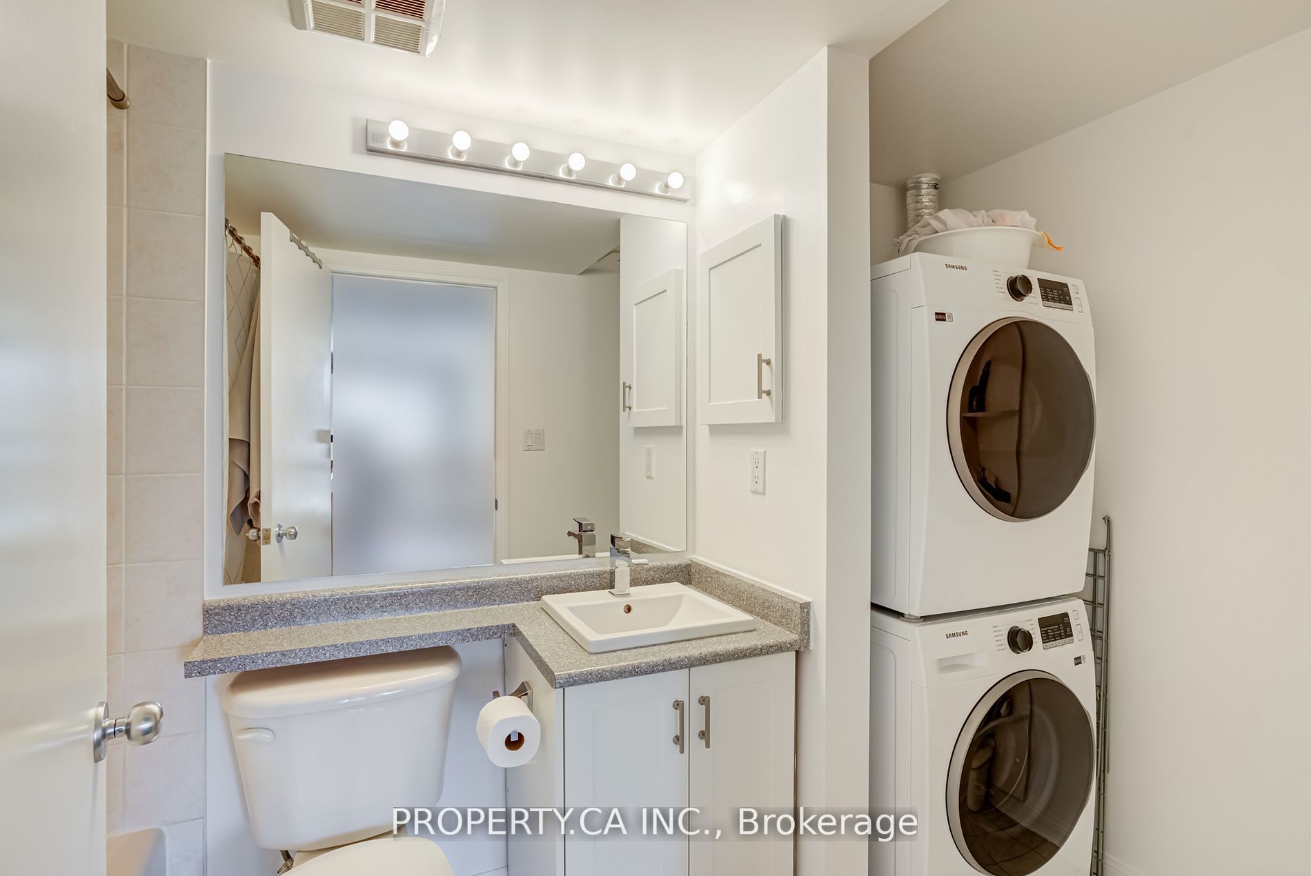 1029 King St W, #202