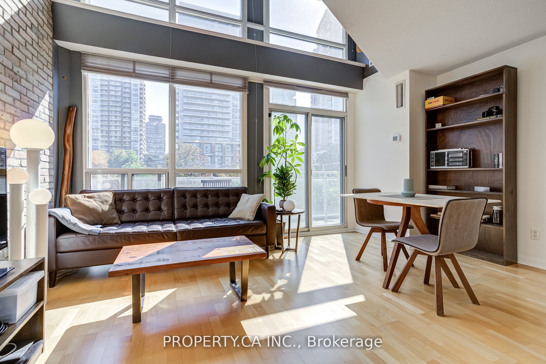 1029 King St W, #202