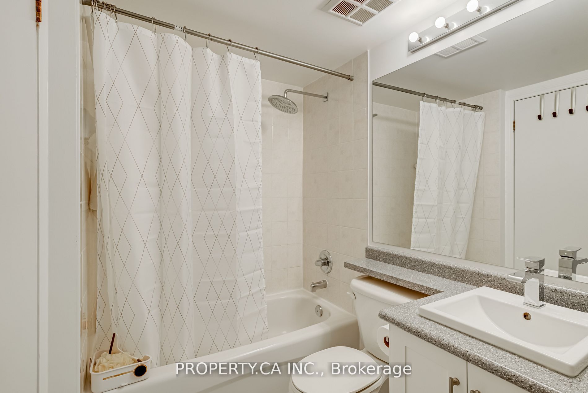 1029 King St W, #202