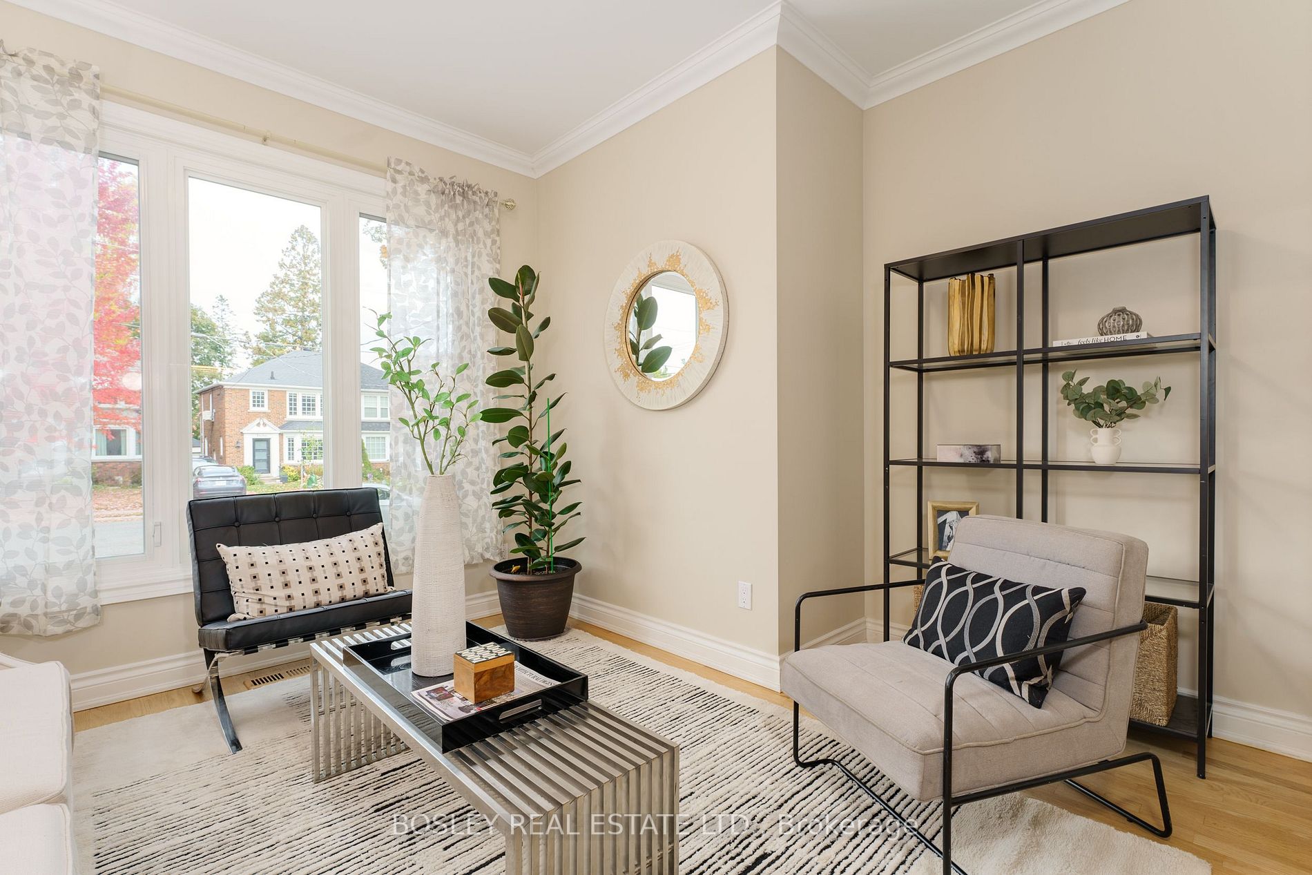 7 Vanderhoof Avenue