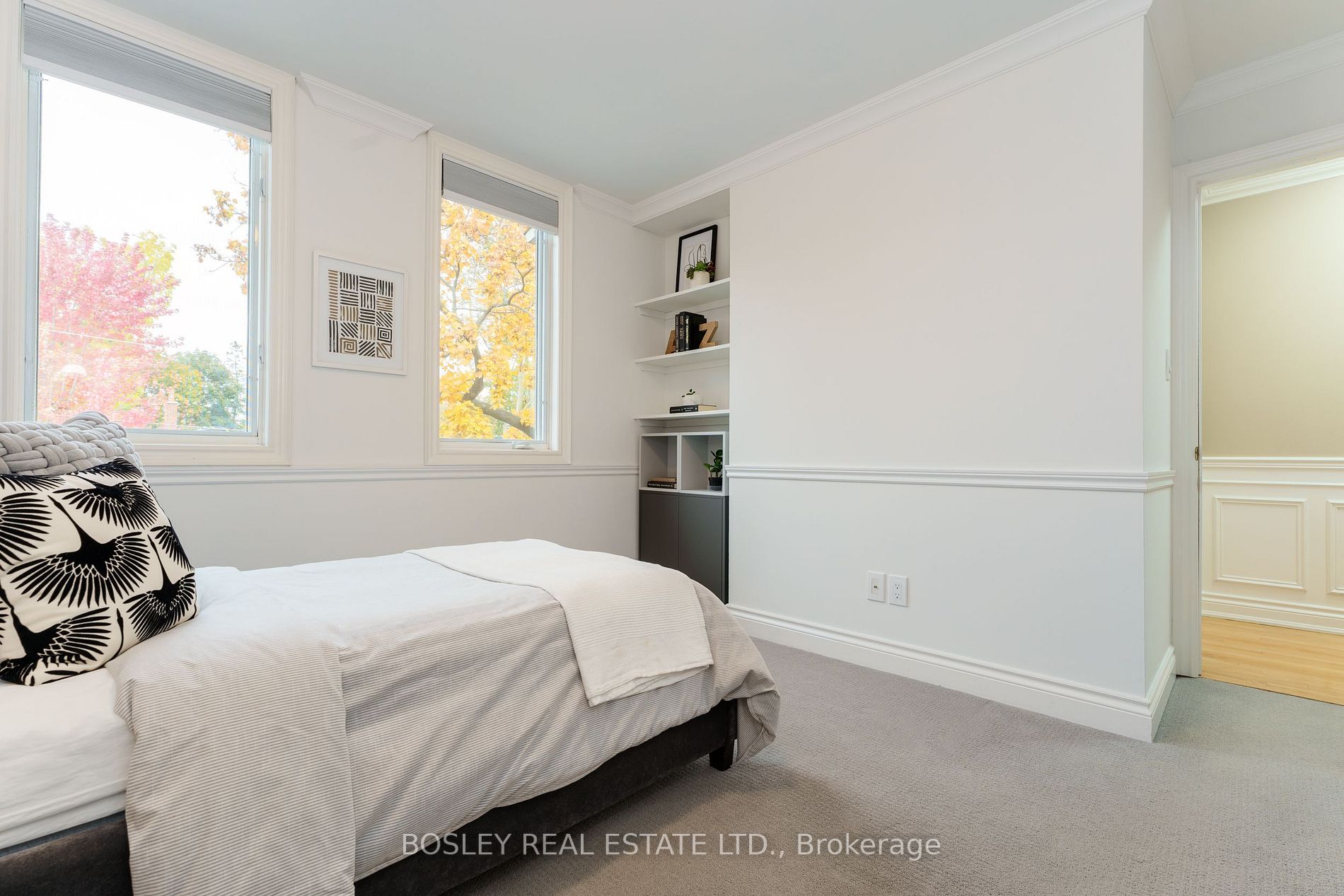 7 Vanderhoof Avenue