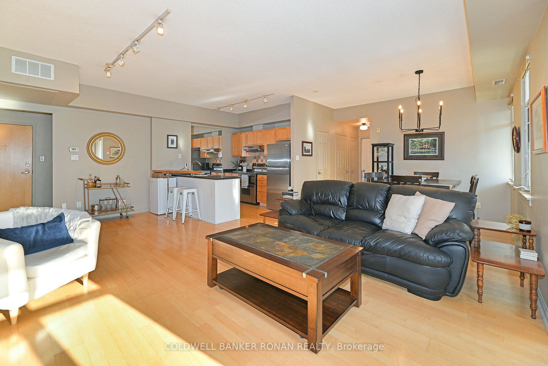 550 Front St W, #602