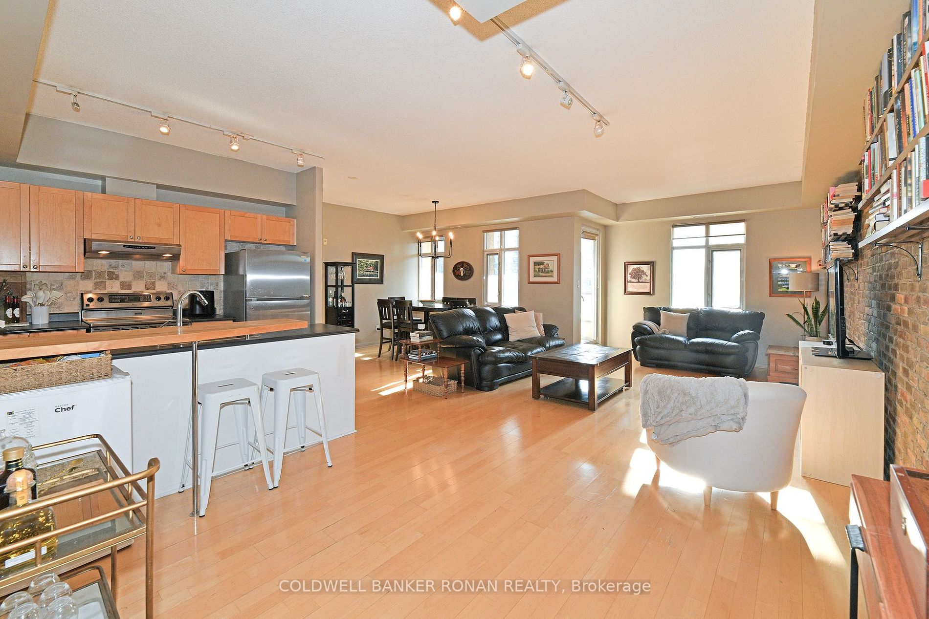 550 Front St W, #602