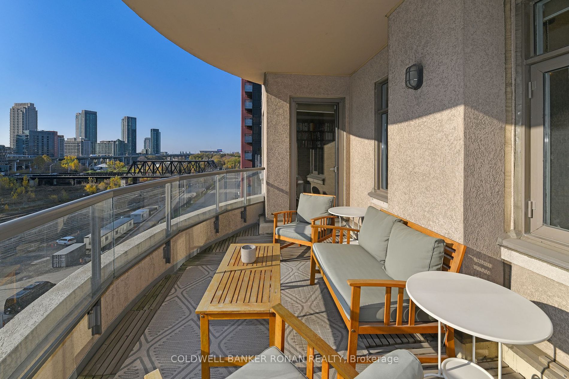550 Front St W, #602