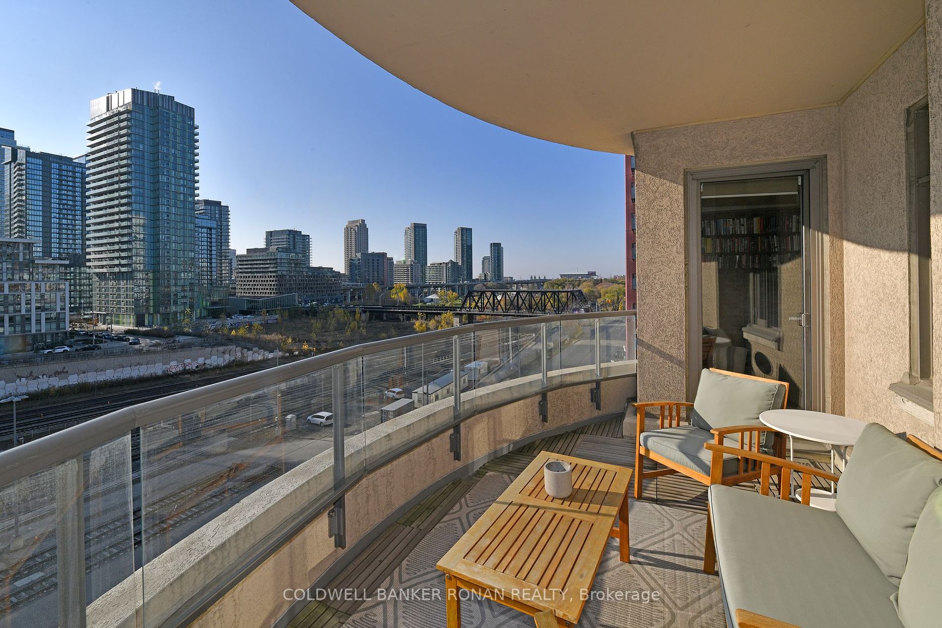 550 Front St W, #602