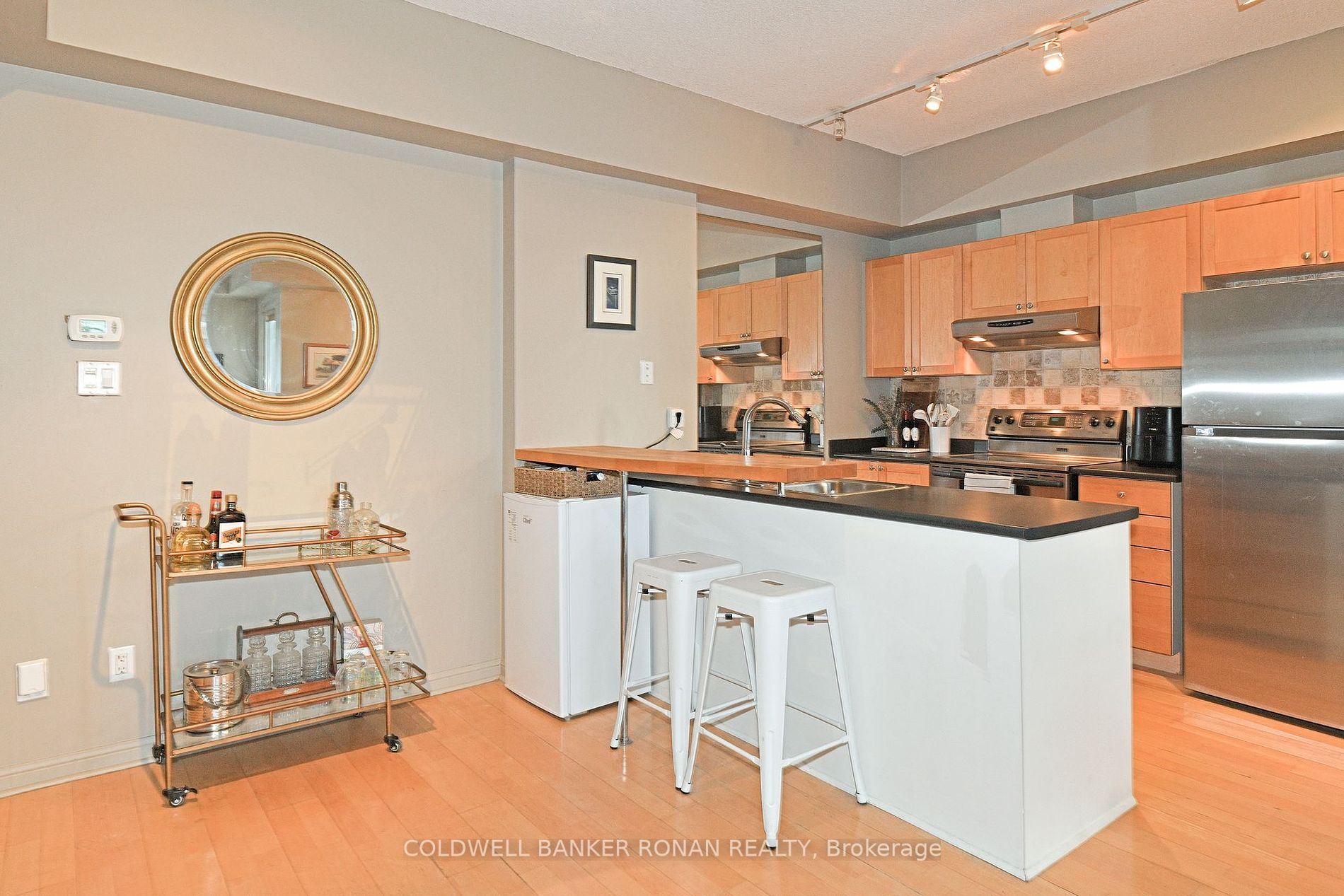 550 Front St W, #602