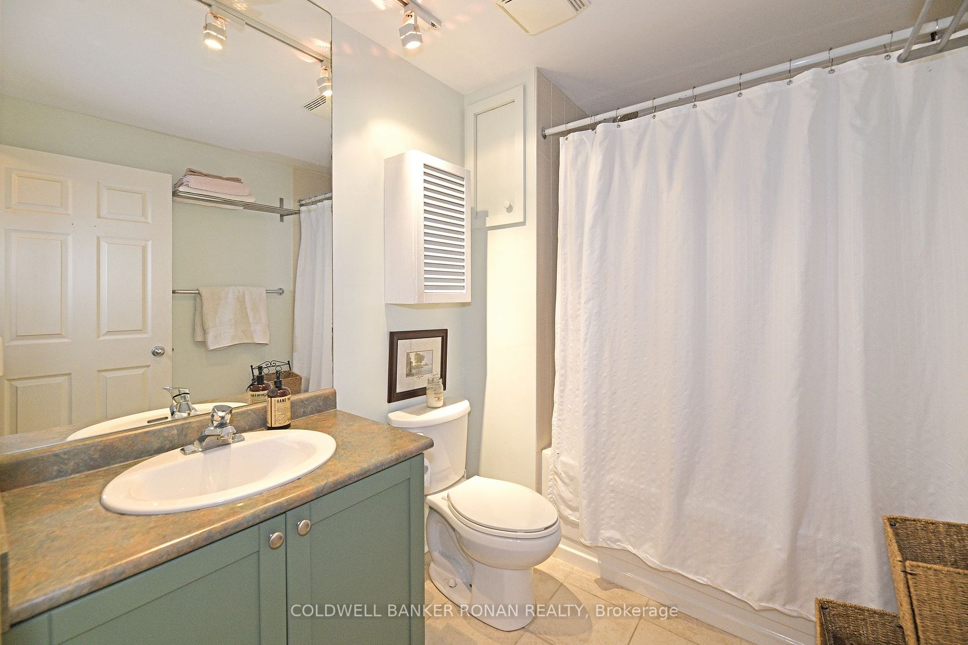 550 Front St W, #602