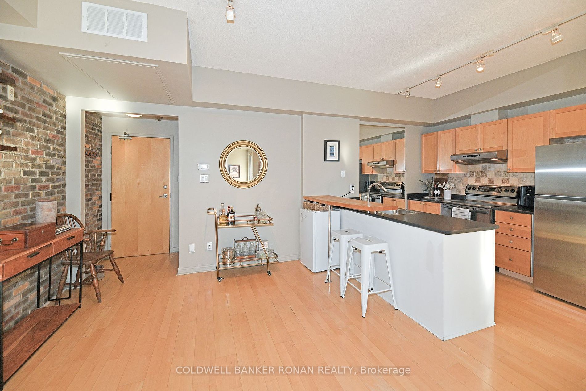 550 Front St W, #602