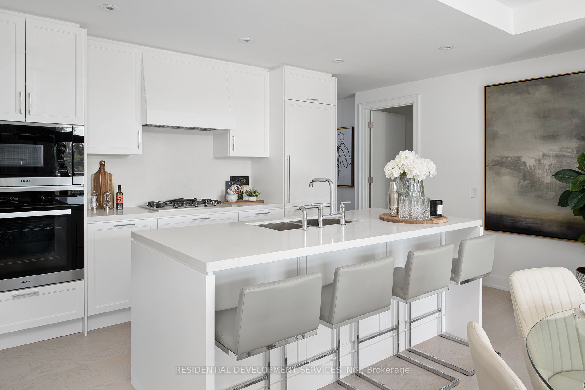 2781 Yonge Street, #403