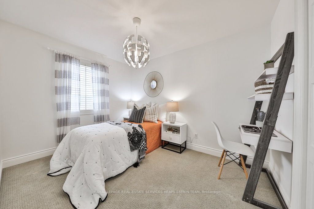 23 Leacrest Road