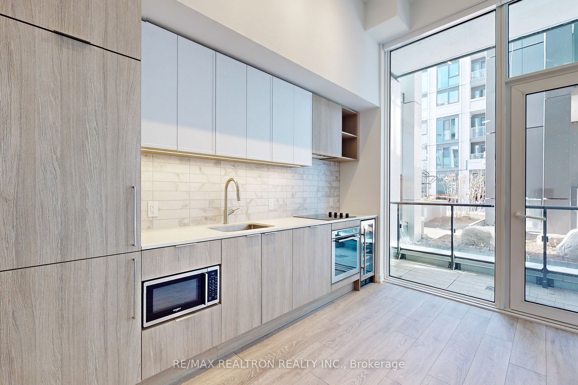 2020 Bathurst St, #225
