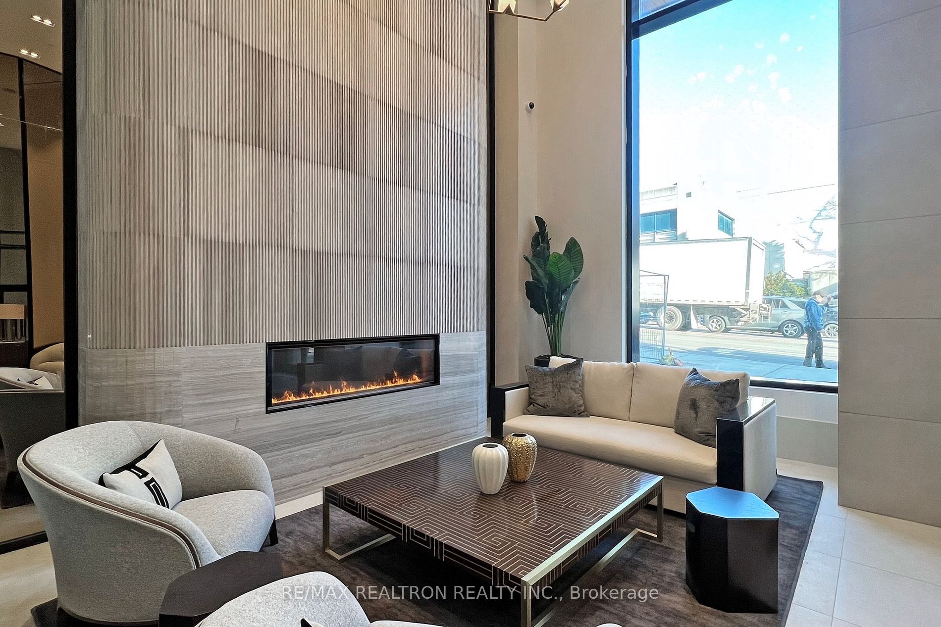 2020 Bathurst St, #225