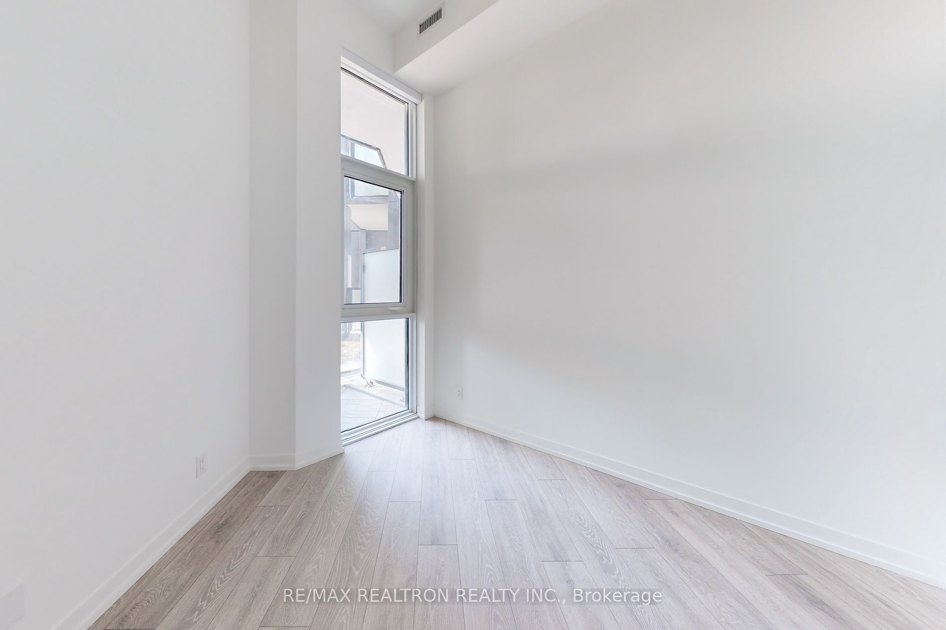 2020 Bathurst St, #225