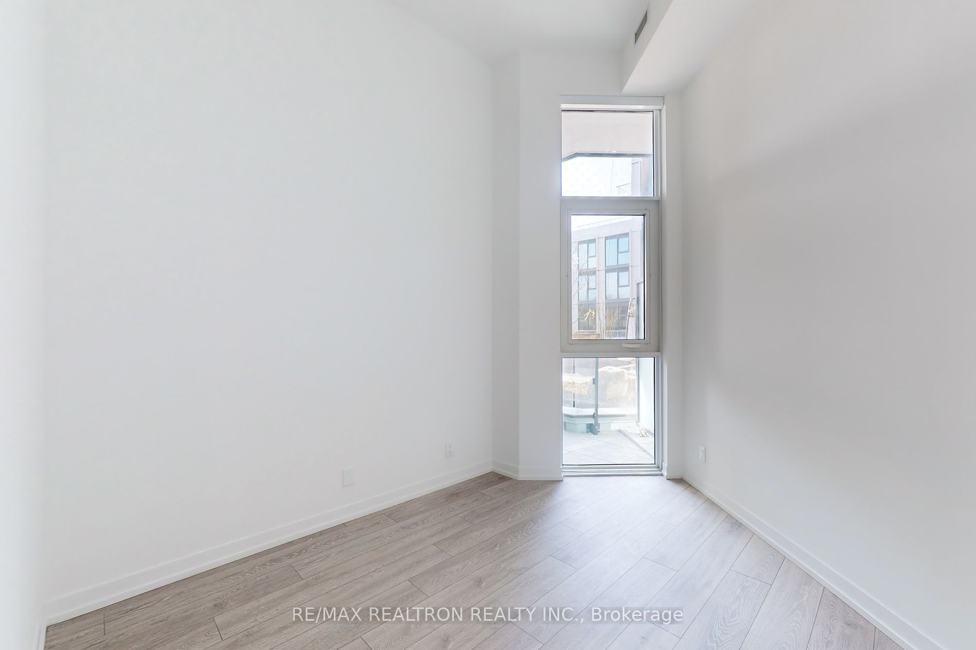 2020 Bathurst St, #225