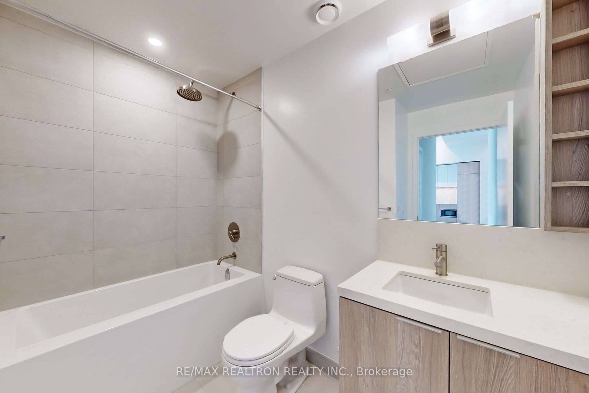 2020 Bathurst St, #225