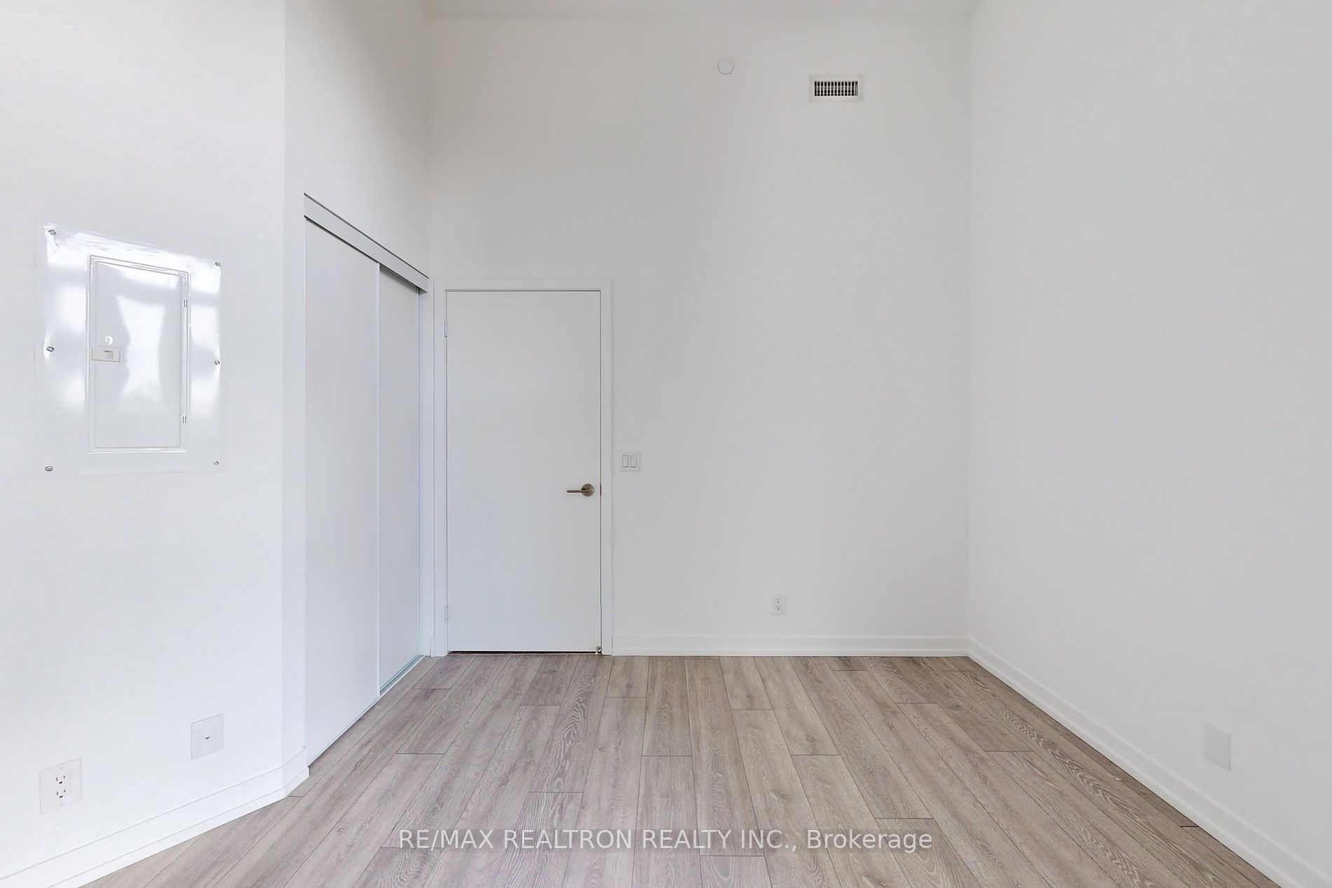 2020 Bathurst St, #225
