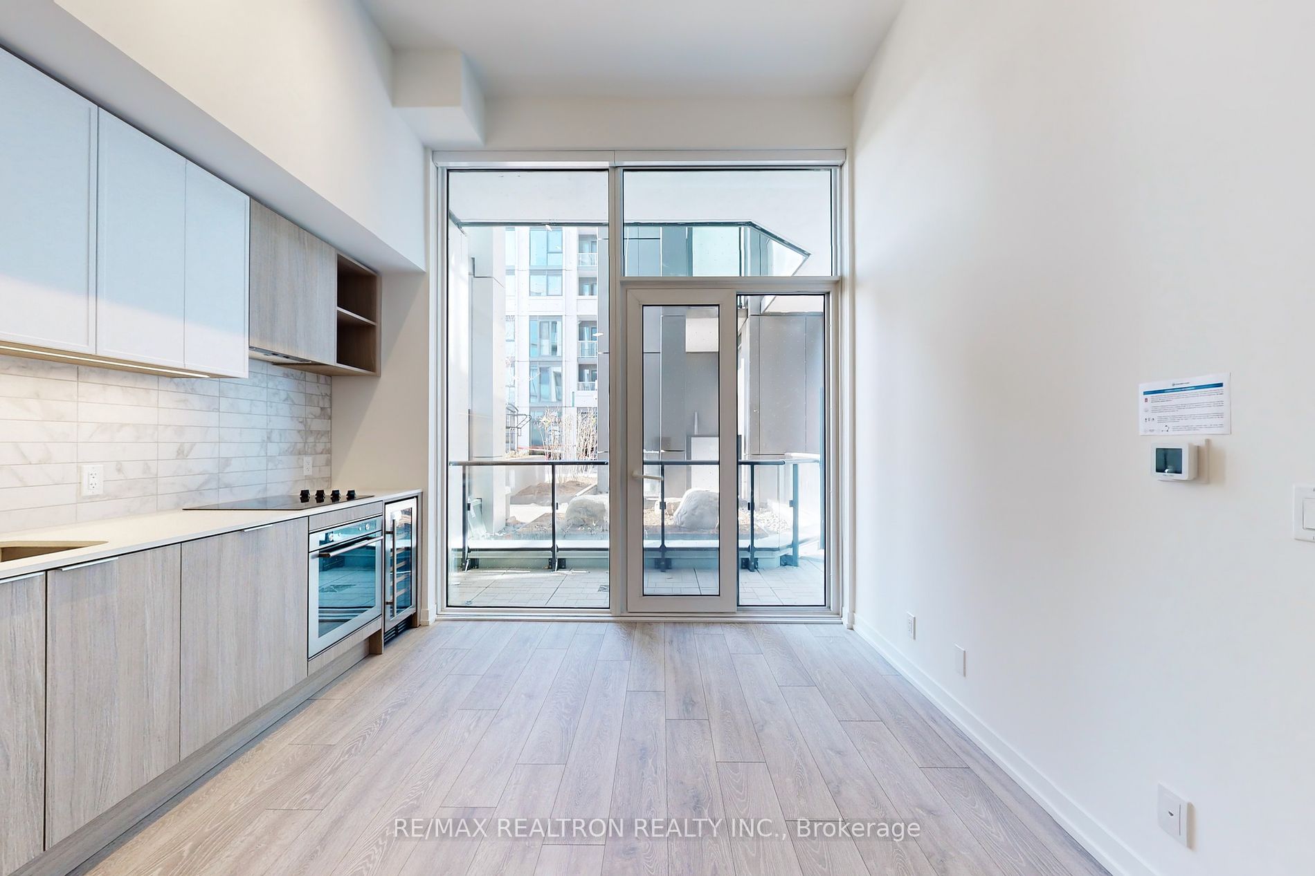 2020 Bathurst St, #225