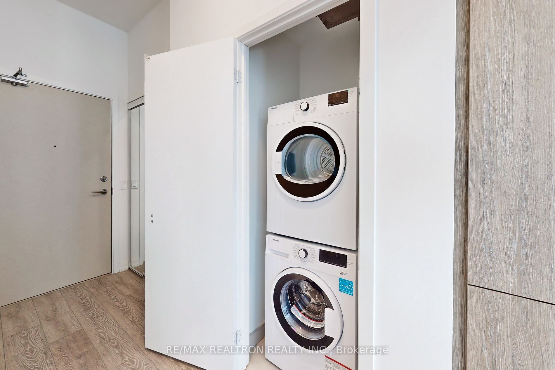 2020 Bathurst St, #225
